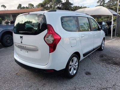 Dacia Lodgy 1.5 dCi 8V 110CV 5 posti Prestige (4)