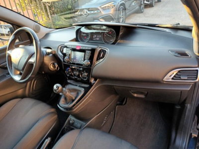 Lancia Ypsilon 1.2 69 CV 5 porte GPL Ecochic Gold (7)