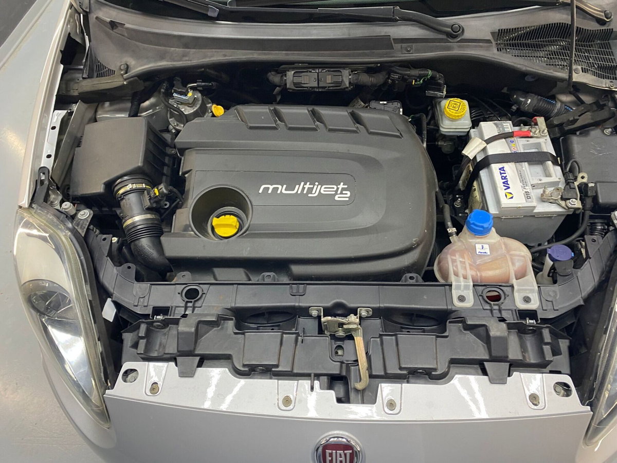 Fiat Punto 1.3 MJT II S&S 95 CV 5 porte Lounge (11)