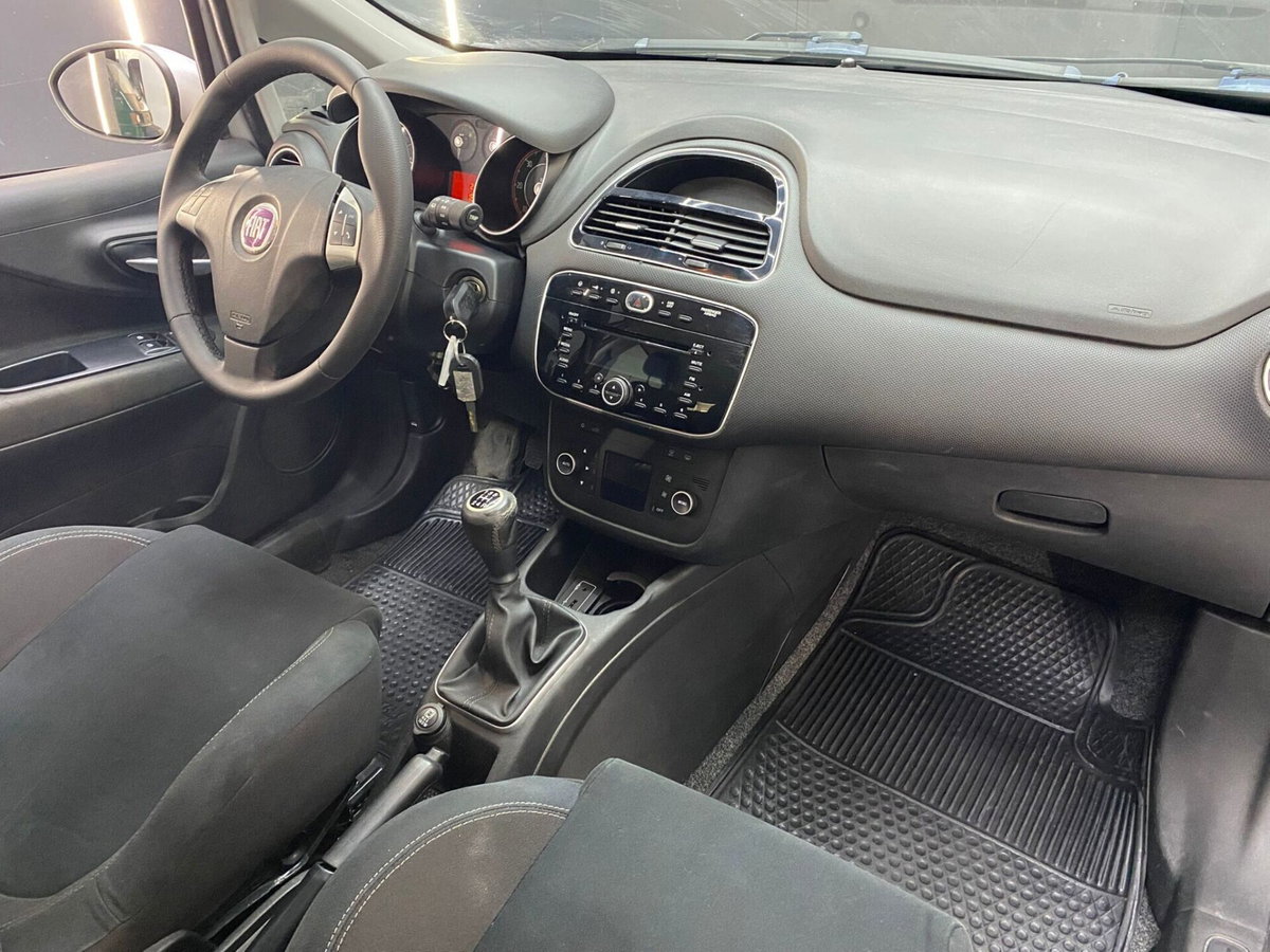 Fiat Punto 1.3 MJT II S&S 95 CV 5 porte Lounge (8)