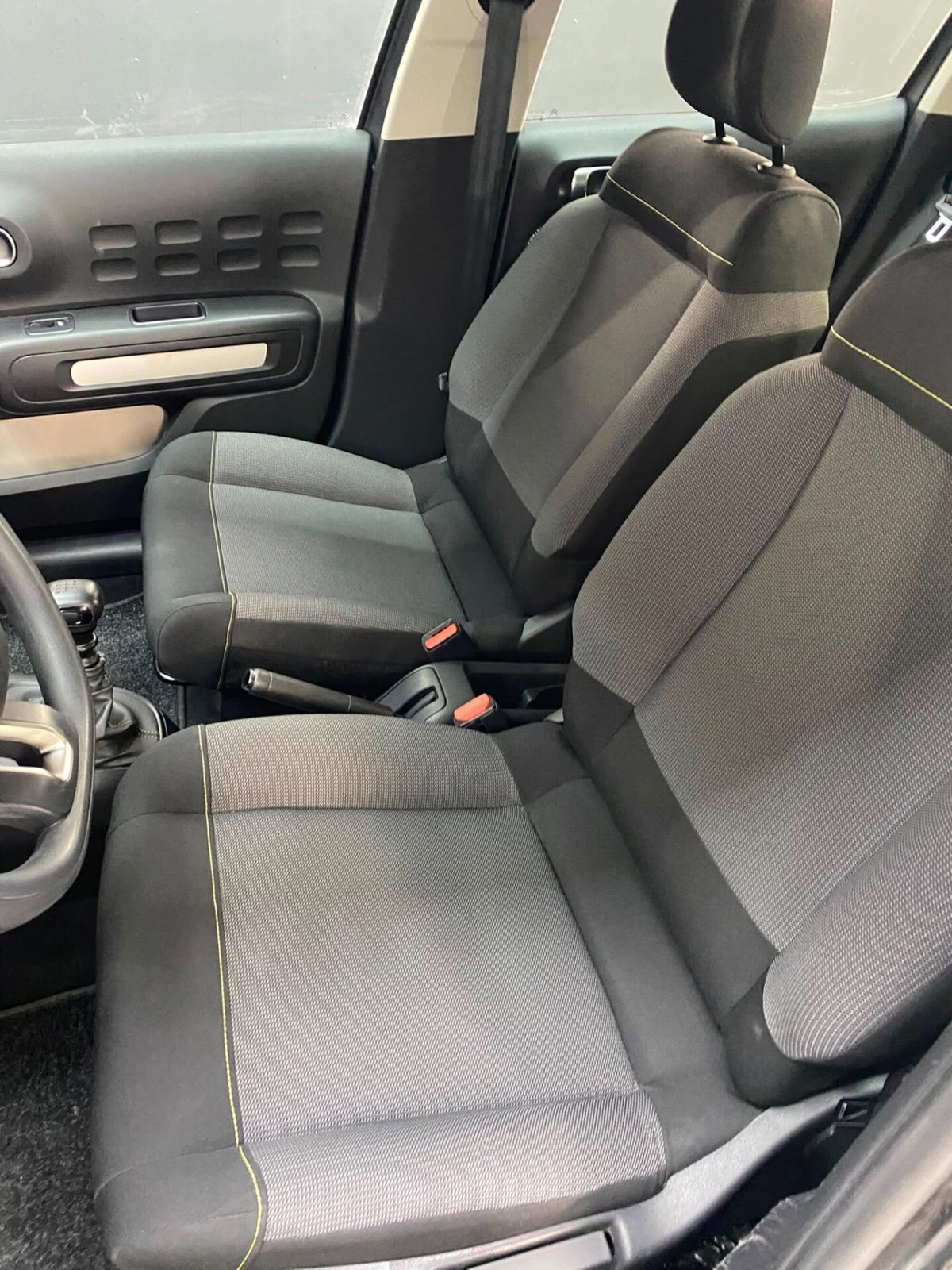 Citroen C3 BlueHDi 100 S&S Feel Pack (9)