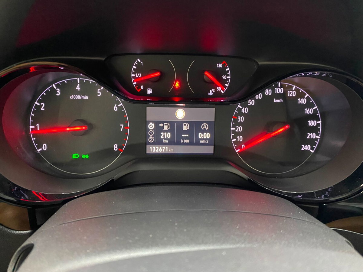 Opel Corsa 1.5 D 100 CV Edition (11)