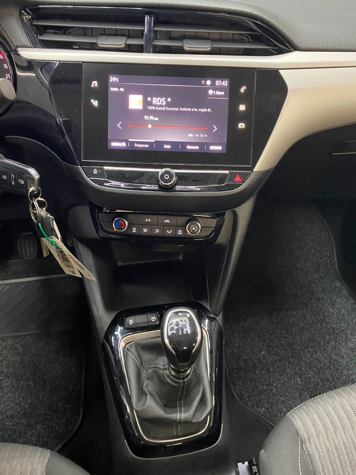 Opel Corsa 1.5 D 100 CV Edition (9)