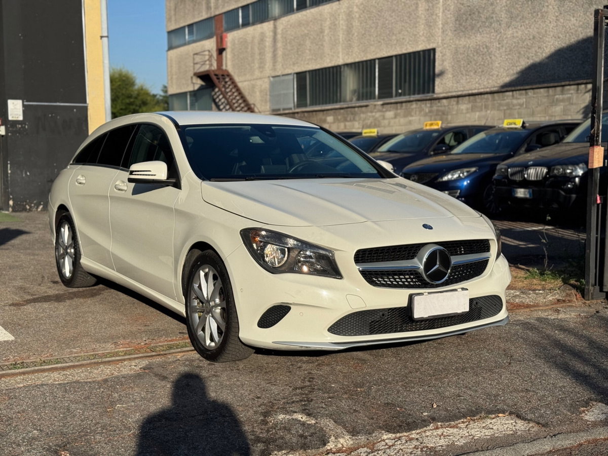 Mercedes-Benz CLA Shooting Brake 200 d 4Matic Automatic Executive (14)