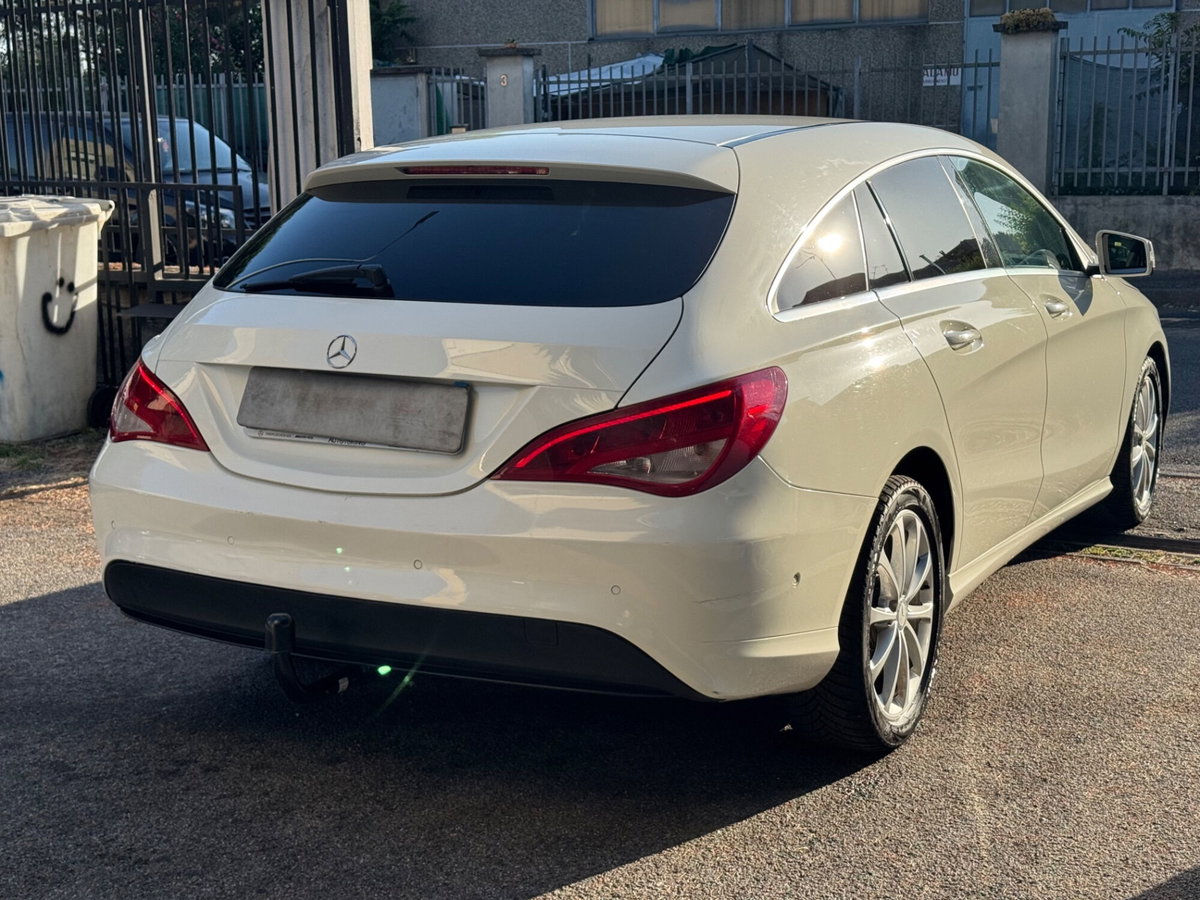 Mercedes-Benz CLA Shooting Brake 200 d 4Matic Automatic Executive (4)