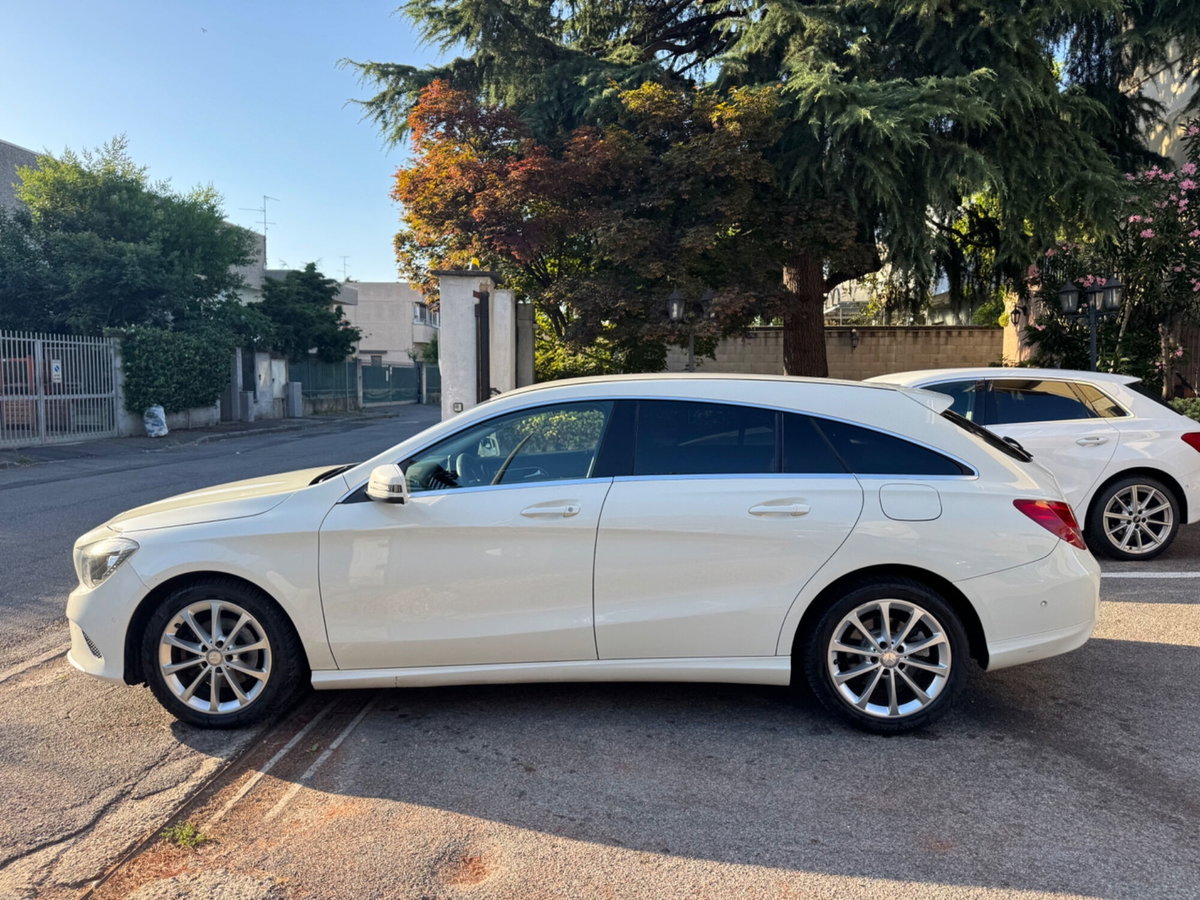 Mercedes-Benz CLA Shooting Brake 200 d 4Matic Automatic Executive (6)