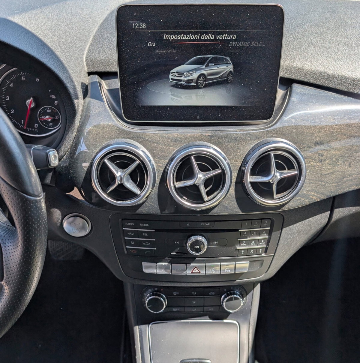 Mercedes-Benz Classe B 180 Premium (10)