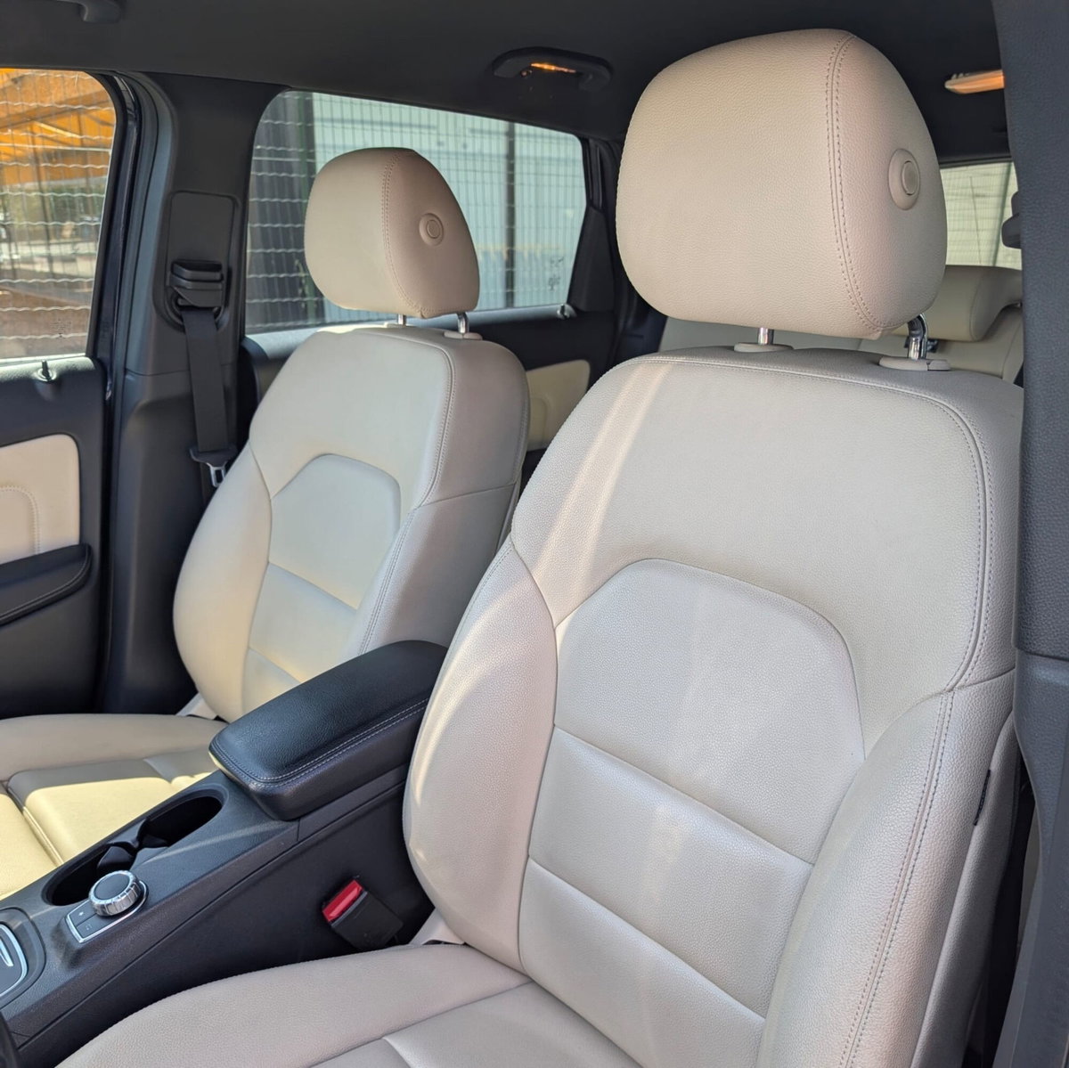 Mercedes-Benz Classe B 180 Premium (11)