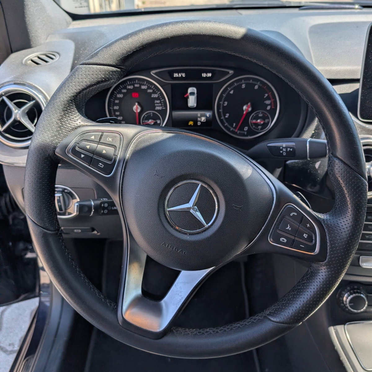 Mercedes-Benz Classe B 180 Premium (6)