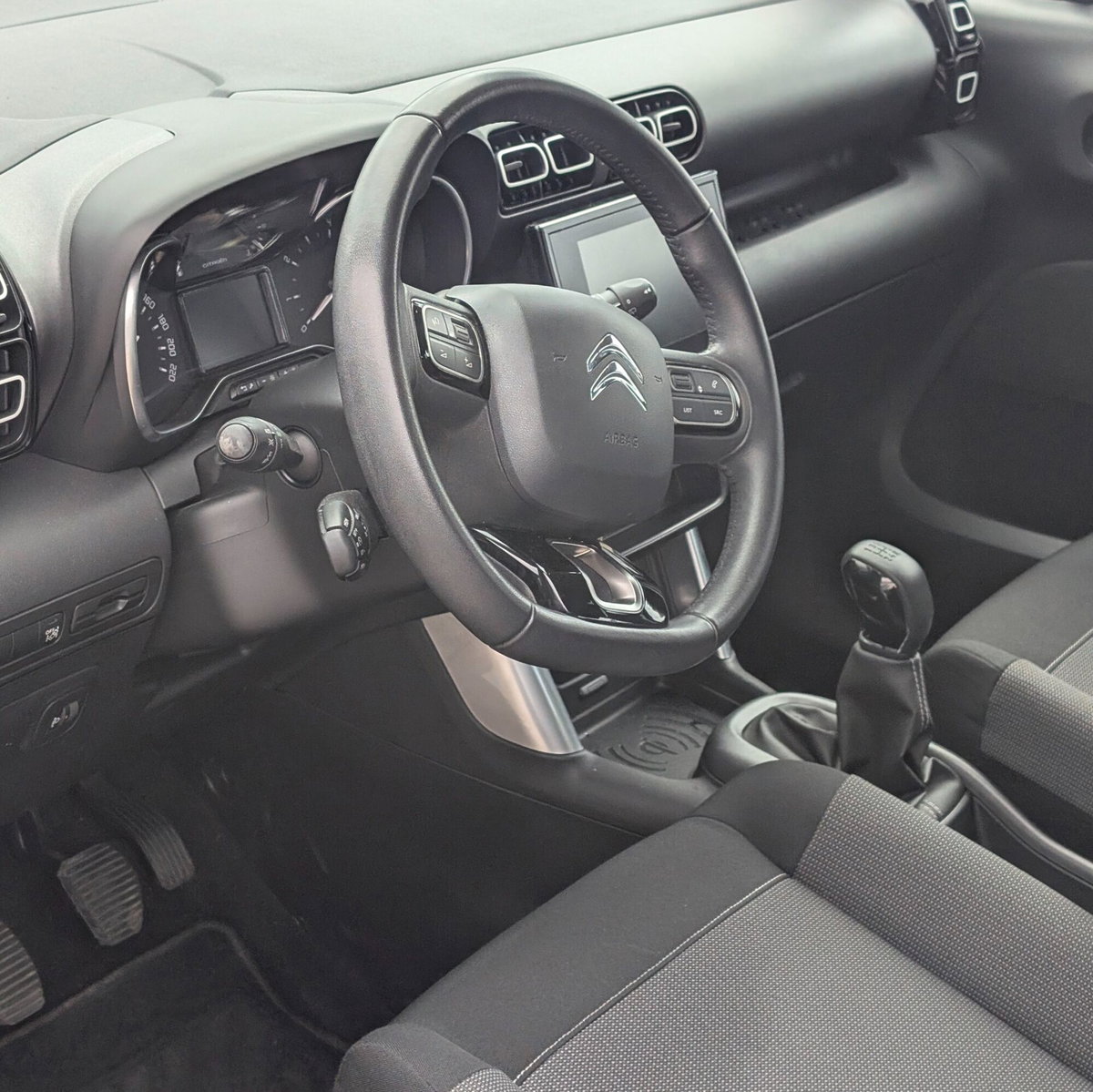 Citroen C3 Aircross PureTech 110 S&S Shine (8)