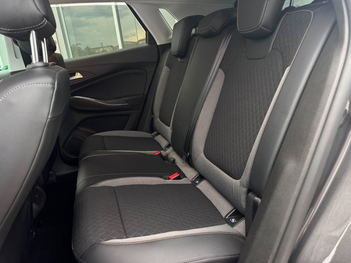 Opel Grandland 1.5 diesel Ecotec aut. Ultimate (11)