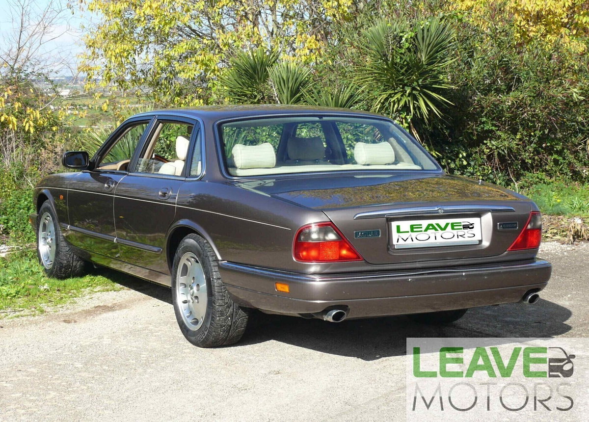 Jaguar XJ 3.2 cat Executive (7)