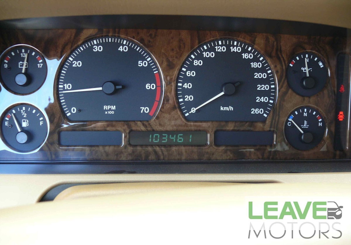 Jaguar XJ 3.2 cat Executive (9)
