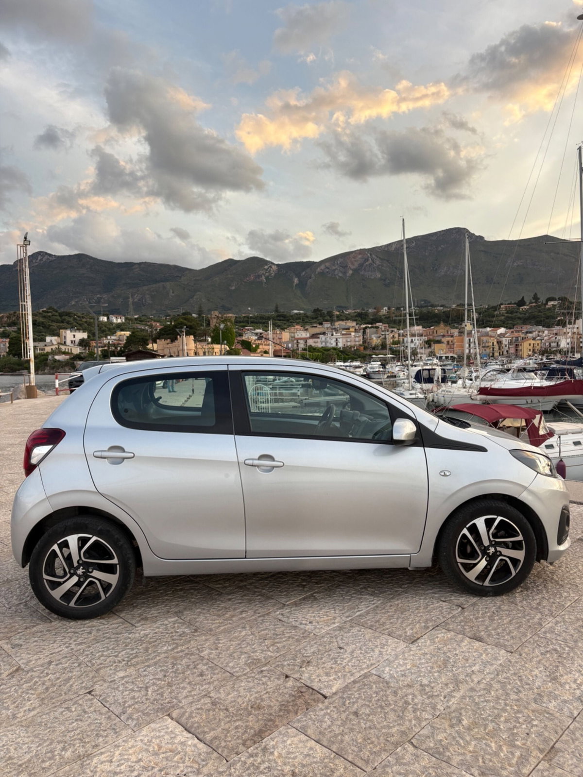Peugeot 108 72 5 porte Allure (4)