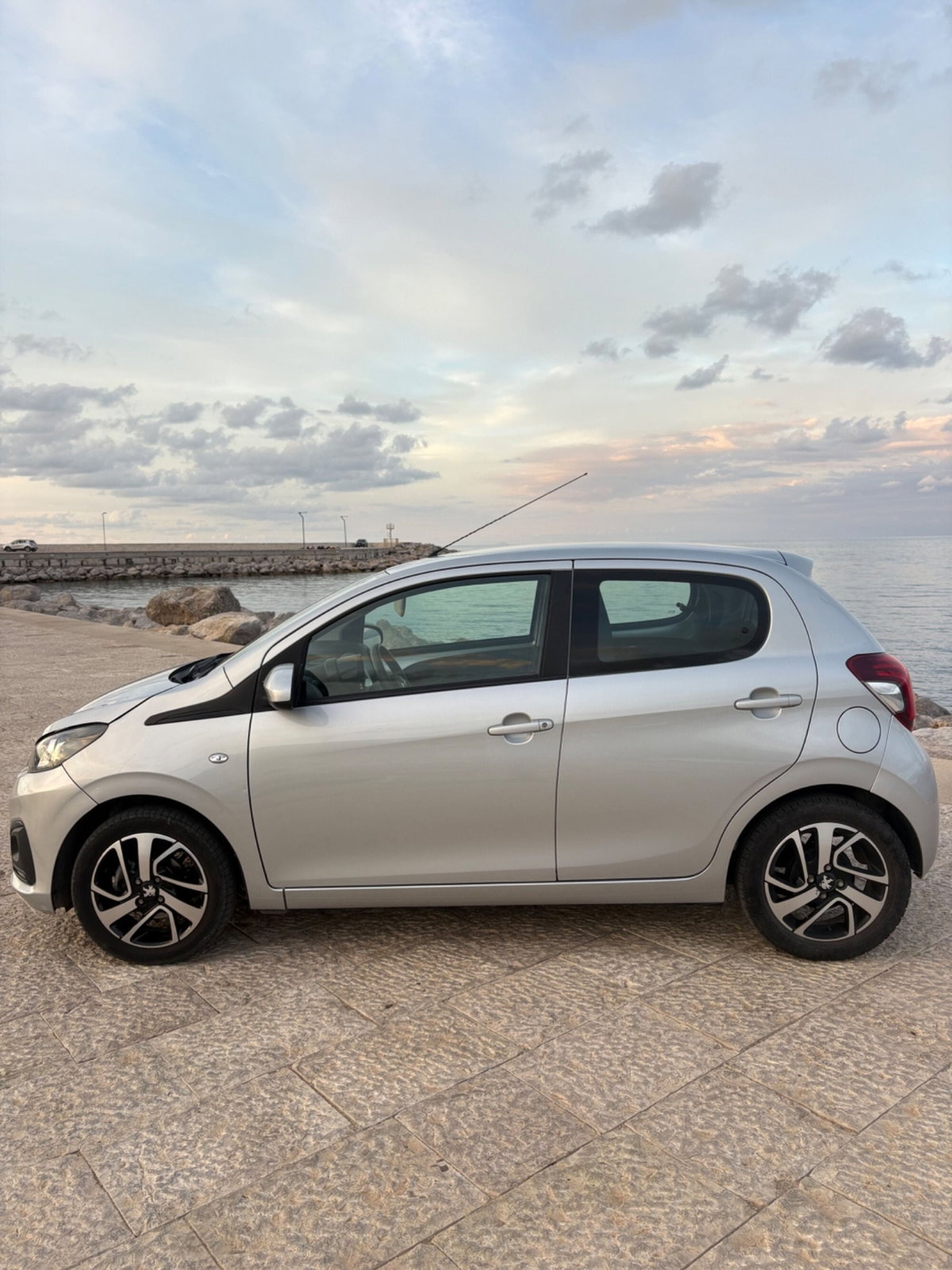 Peugeot 108 72 5 porte Allure (9)