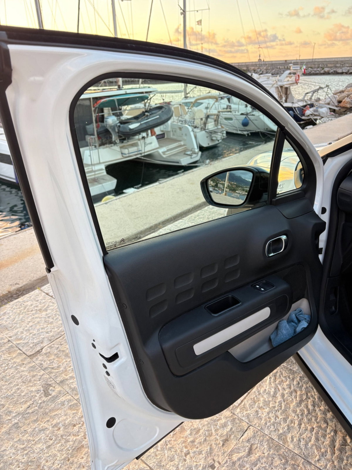 Citroen C3 BlueHDi 100 S&S Feel (10)