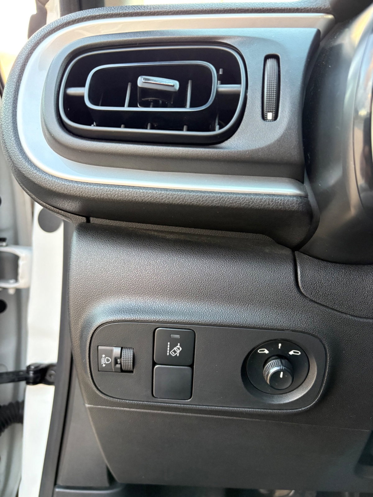 Citroen C3 BlueHDi 100 S&S Feel (14)