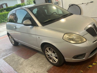 Lancia Ypsilon 1.4 Platino Ecochic GPL (2)