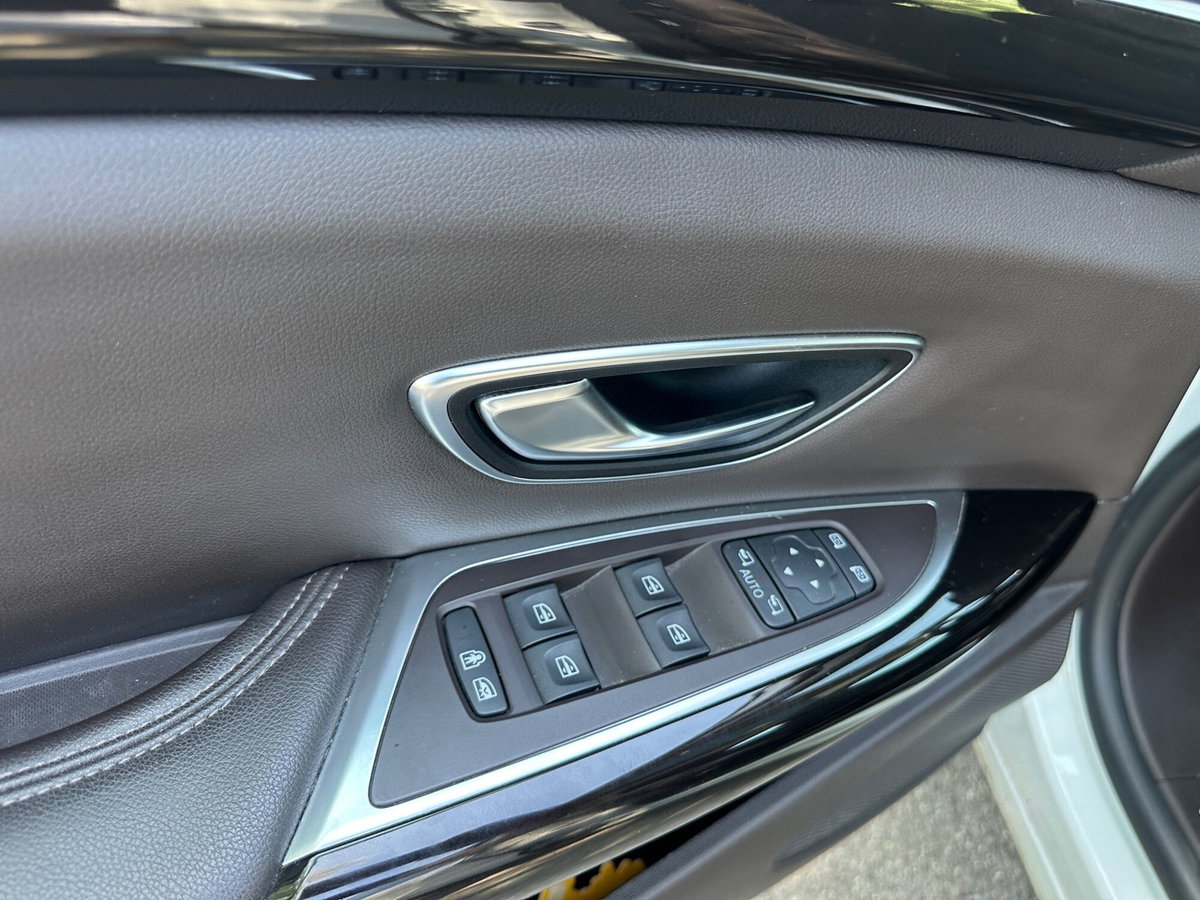 Renault Espace dCi Energy  Zen (11)