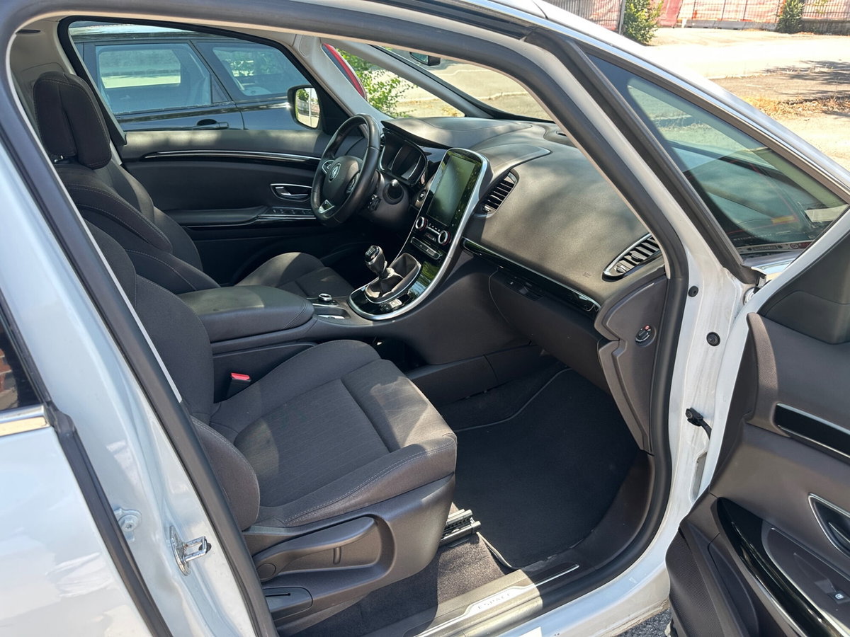 Renault Espace dCi Energy  Zen (18)