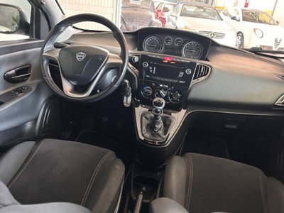 Lancia Ypsilon 1.2 69 CV 5 porte GPL Ecochic Gold (10)