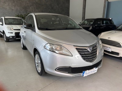 Lancia Ypsilon 1.2 69 CV 5 porte GPL Ecochic Gold (4)