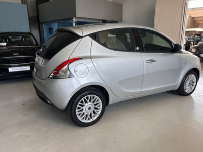 Lancia Ypsilon 1.2 69 CV 5 porte GPL Ecochic Gold (8)