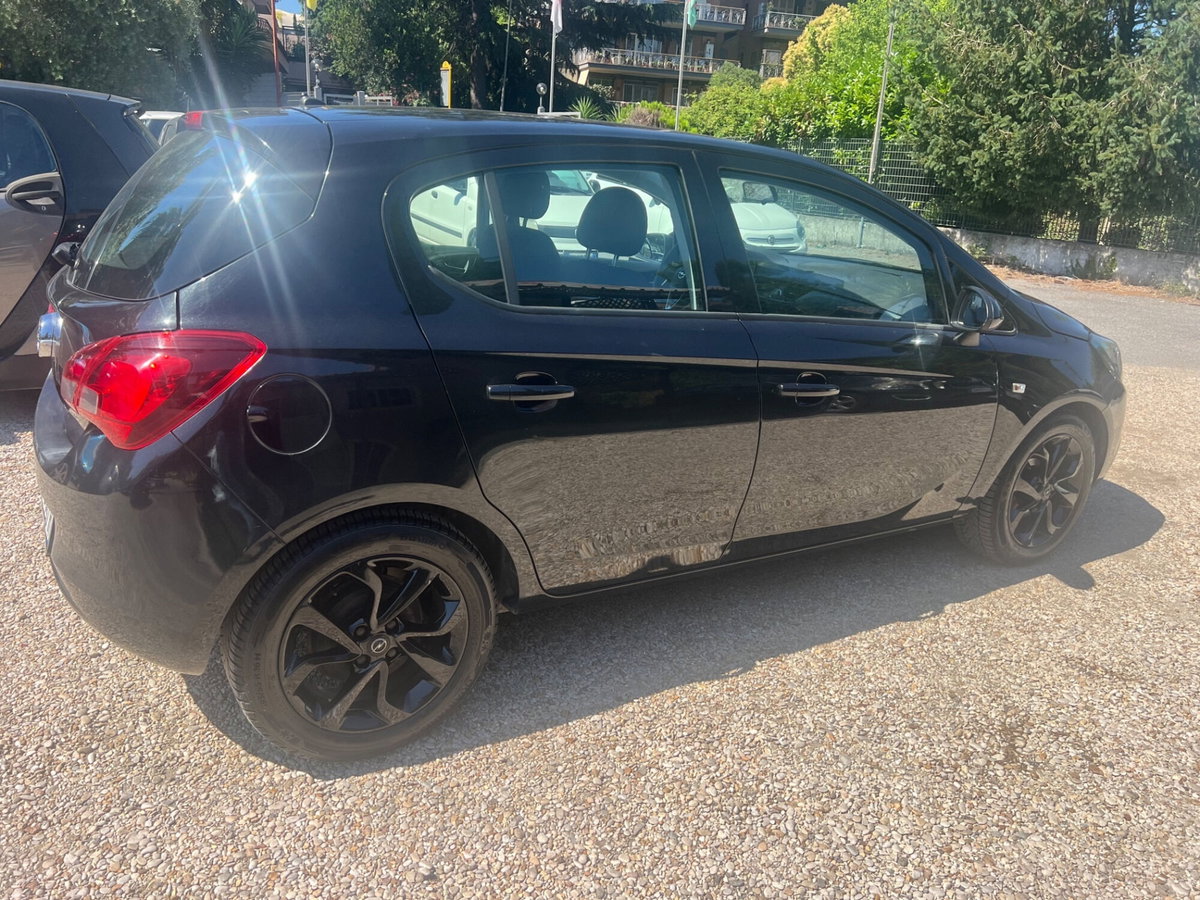 Opel Corsa 1.2 5 porte (5)