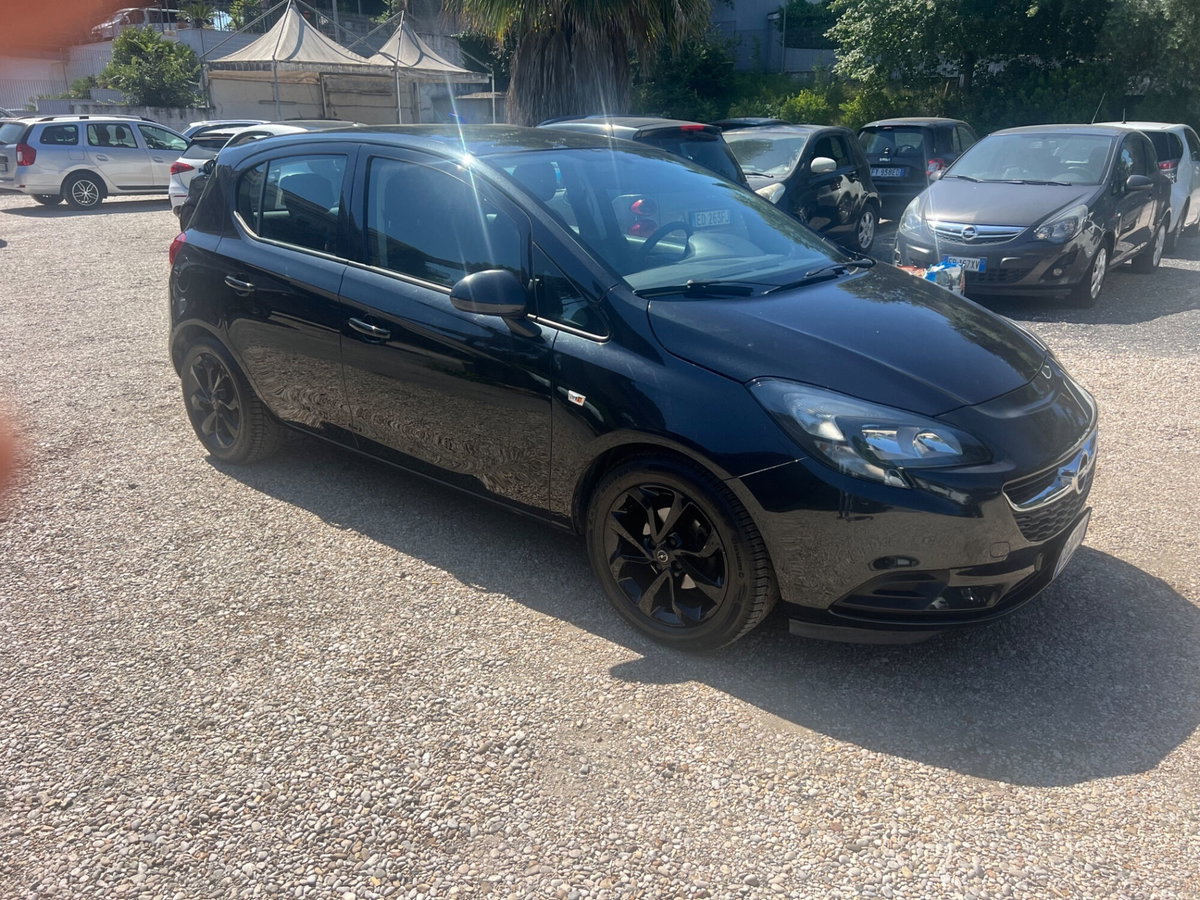 Opel Corsa 1.2 5 porte (6)