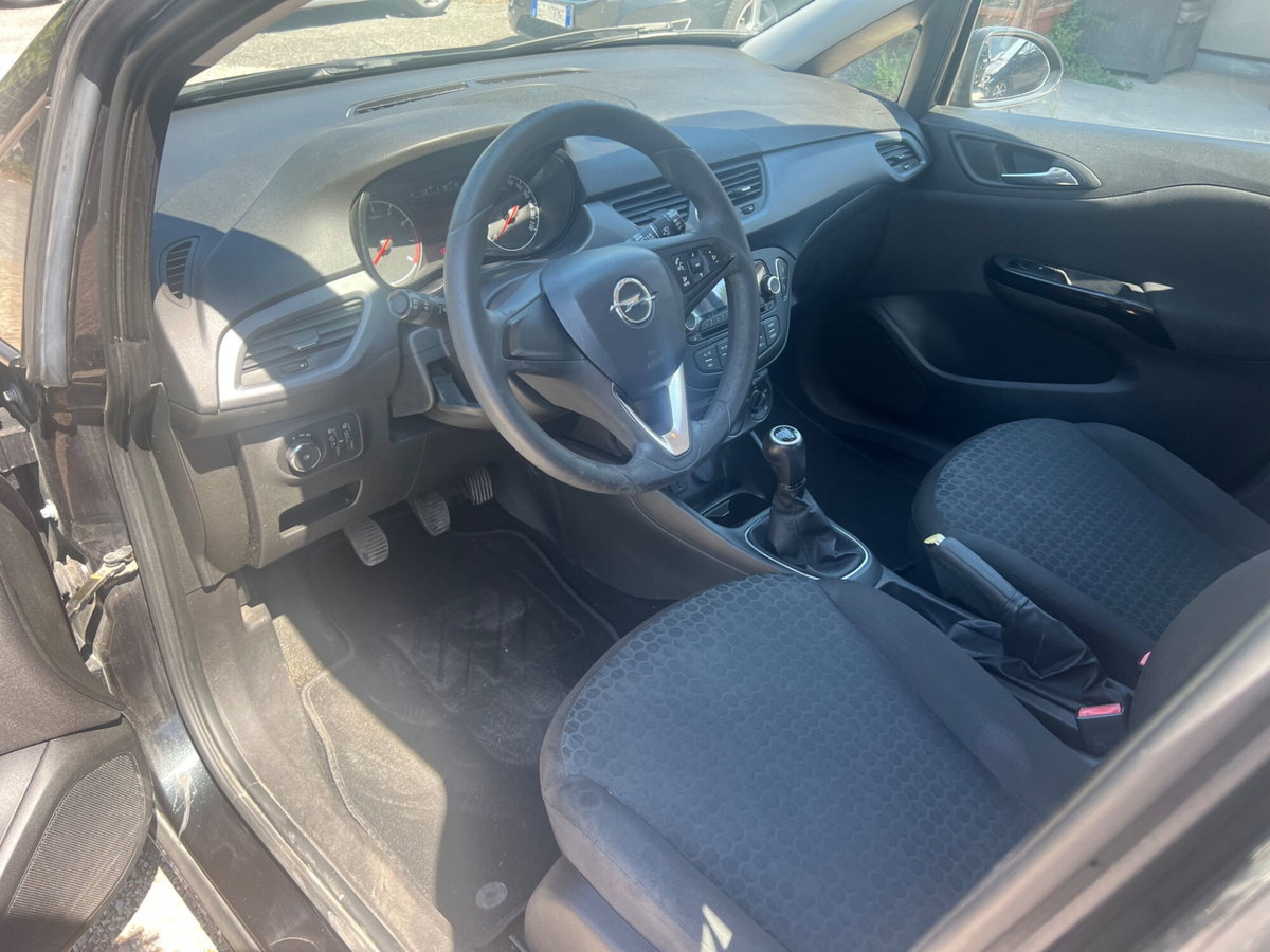 Opel Corsa 1.2 5 porte (7)