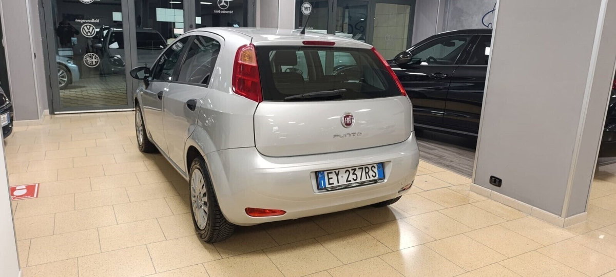 Fiat Punto 1.3 MJT II S&S 85 CV 5 porte ECO Young (6)