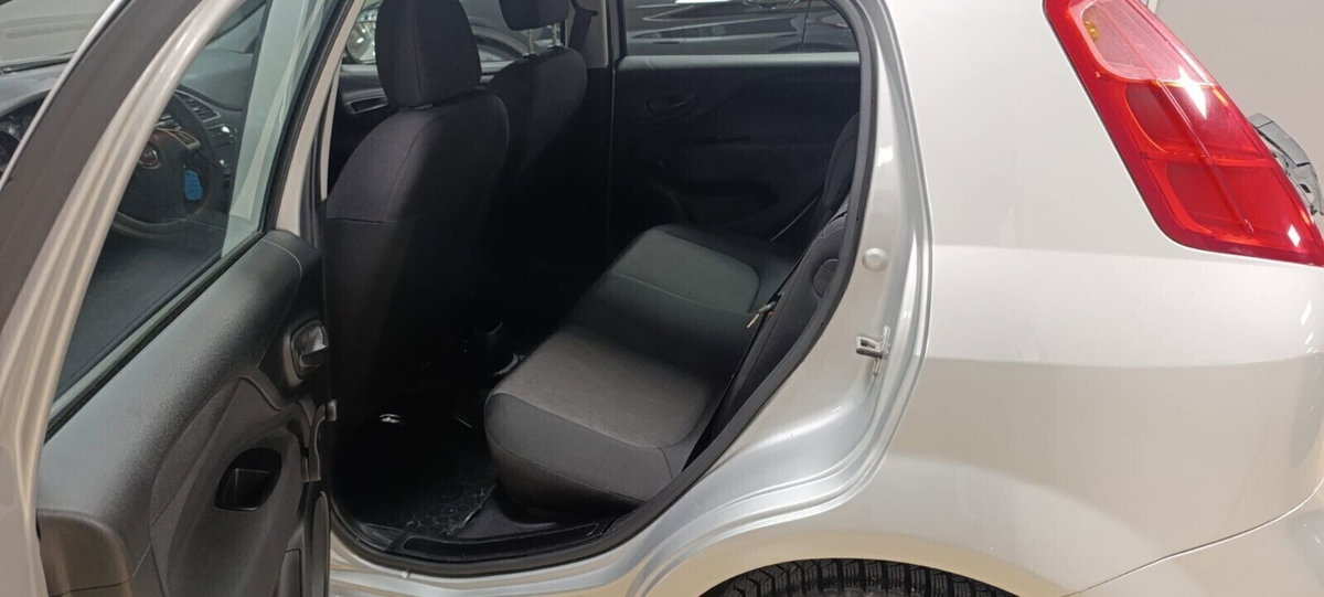Fiat Punto 1.3 MJT II S&S 85 CV 5 porte ECO Young (8)