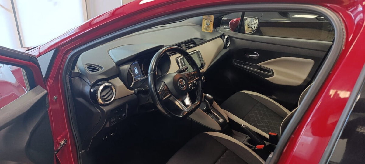 Nissan Micra IG-T 100 Xtronic 5 porte Tekna (9)