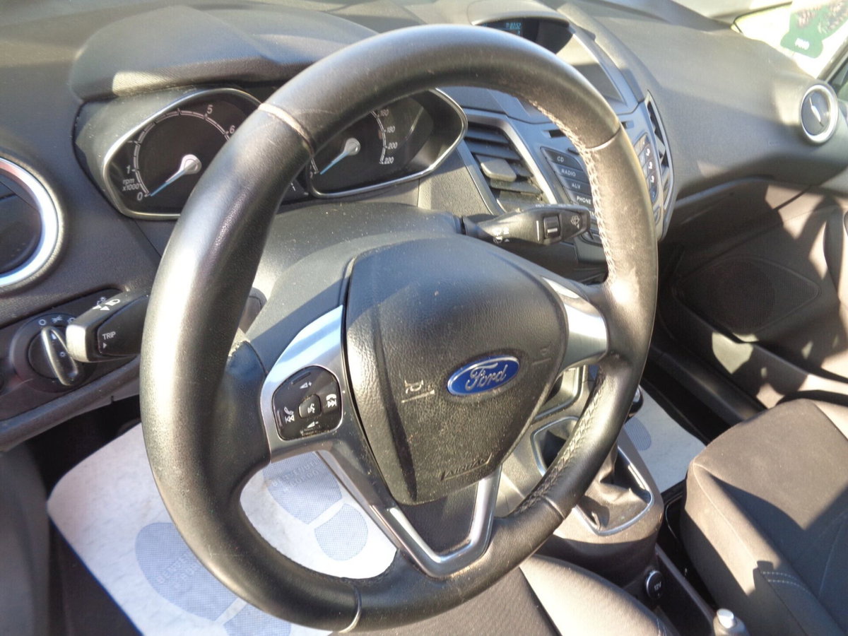 Ford Fiesta 1.0 80CV 3 porte Titanium (11)