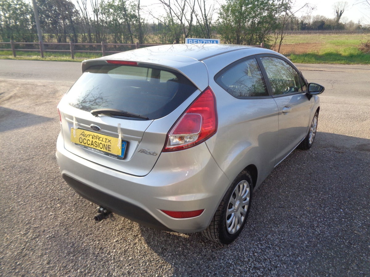 Ford Fiesta 1.0 80CV 3 porte Titanium (20)