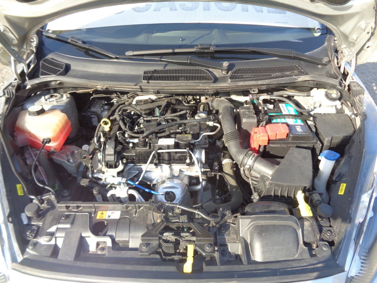 Ford Fiesta 1.0 80CV 3 porte Titanium (6)