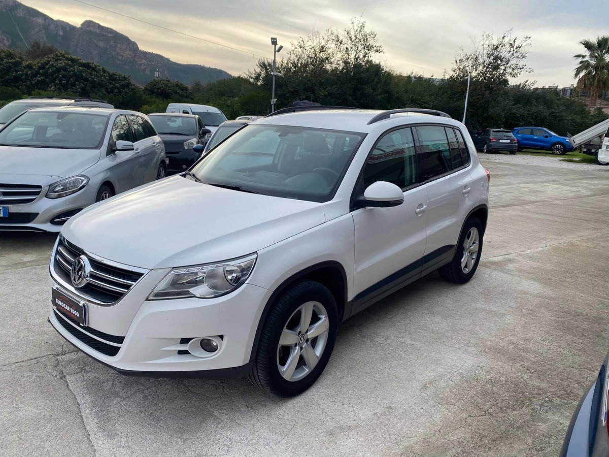 Volkswagen Tiguan 2.0 TDI DPF 4MOTION DSG Sport & Style (3)