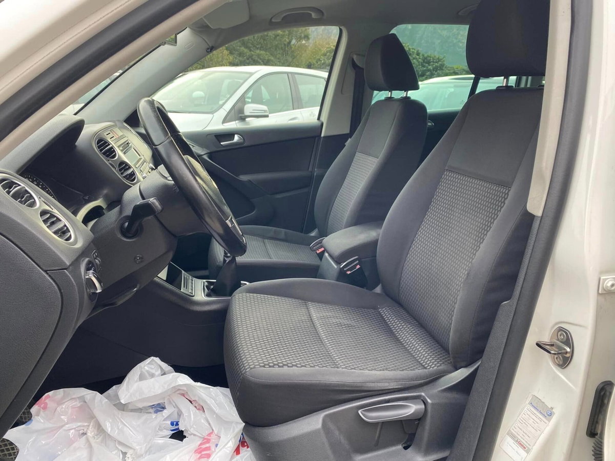 Volkswagen Tiguan 2.0 TDI DPF 4MOTION DSG Sport & Style (8)