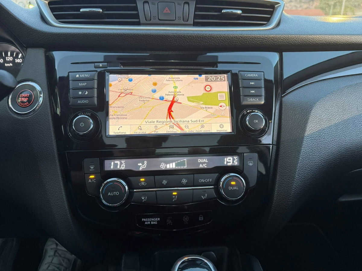 Nissan Qashqai 1.5 dCi 115 CV Tekna (12)