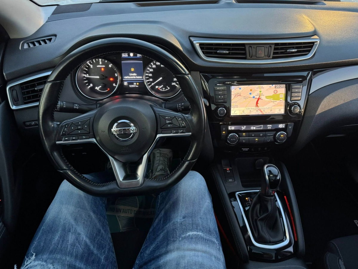 Nissan Qashqai 1.5 dCi 115 CV Tekna (16)