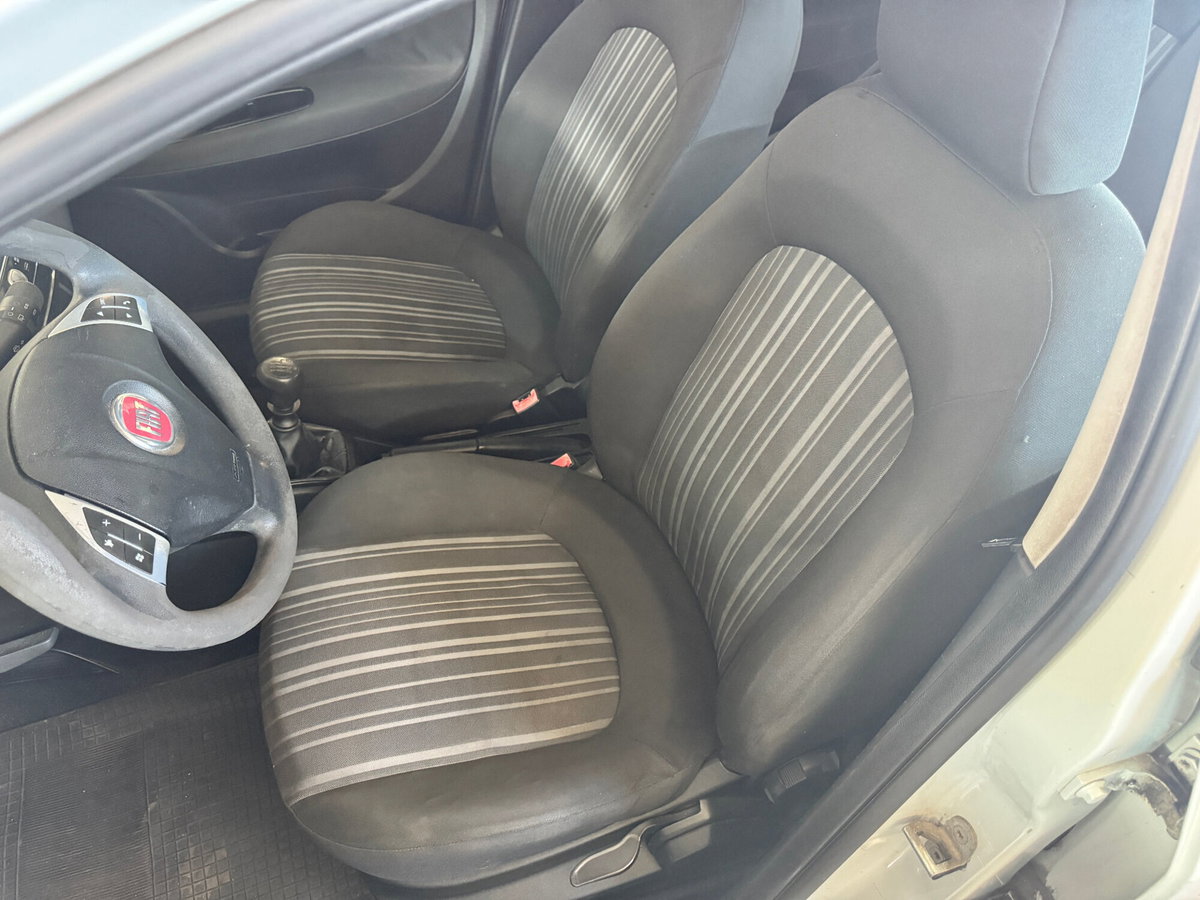 Fiat Punto Evo 1.2 5 porte S&S 150° (5)