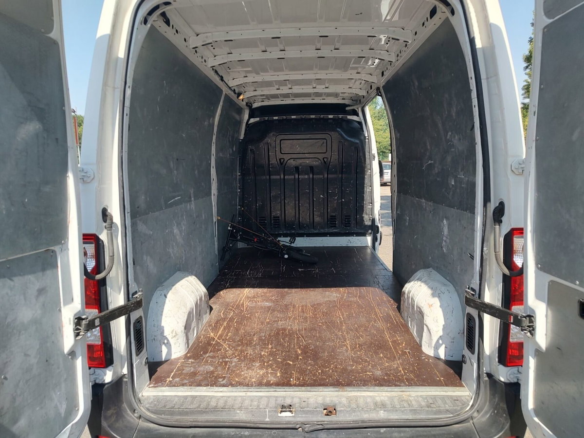 Opel Movano Furgone 35 2.3 CDTI 170CV S&S PC-TN FWD Furgone (13)