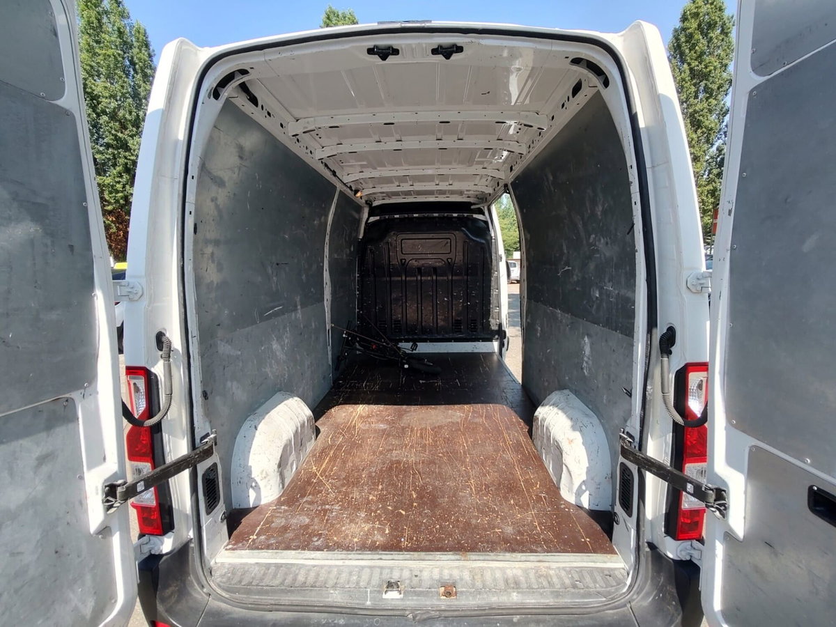 Opel Movano Furgone 35 2.3 CDTI 170CV S&S PC-TN FWD Furgone (14)