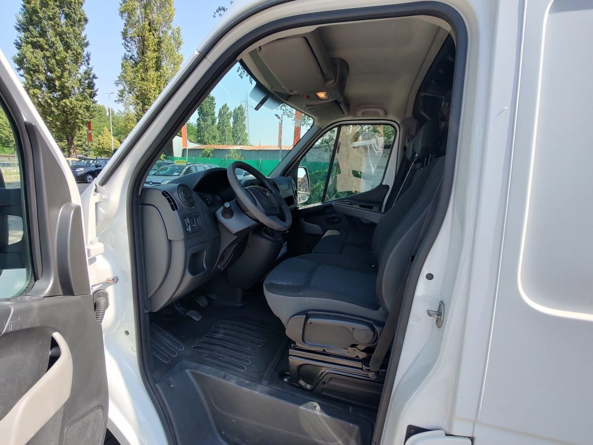 Opel Movano Furgone 35 2.3 CDTI 170CV S&S PC-TN FWD Furgone (18)
