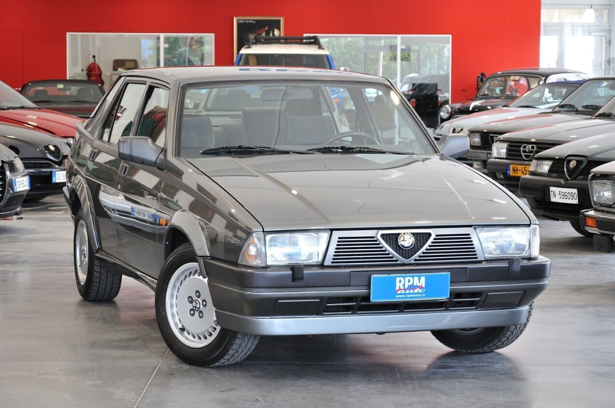 Alfa Romeo 75 2.0i Twin Spark