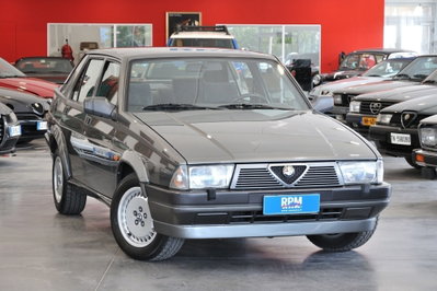 Alfa Romeo 75 2.0i Twin Spark usata