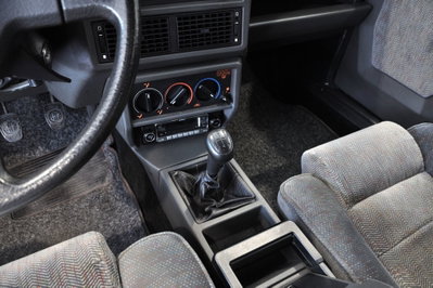 Alfa Romeo 75 2.0i Twin Spark (14)