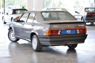 Alfa Romeo 75 2.0i Twin Spark (2)