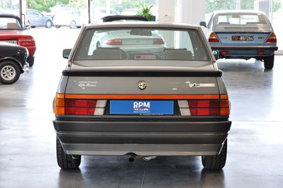 Alfa Romeo 75 2.0i Twin Spark (5)