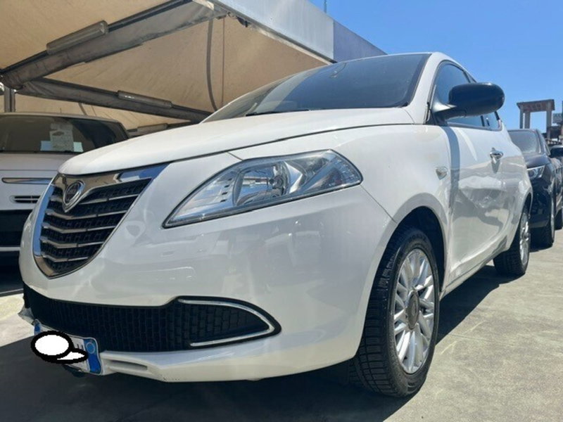Lancia Ypsilon 1.2 69 CV 5 porte GPL Ecochic 30th Anniversary